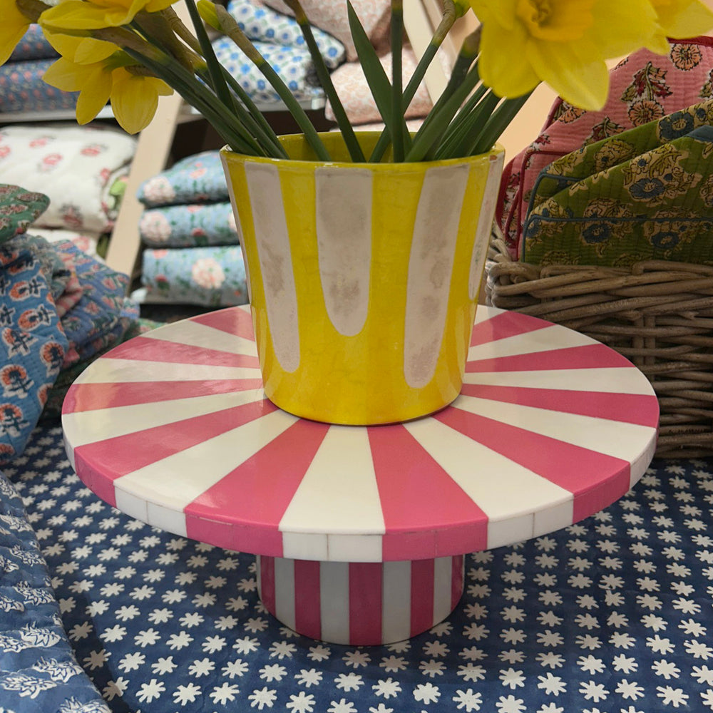 
                  
                    ‘Carnival’ display & cake stand - Pink
                  
                