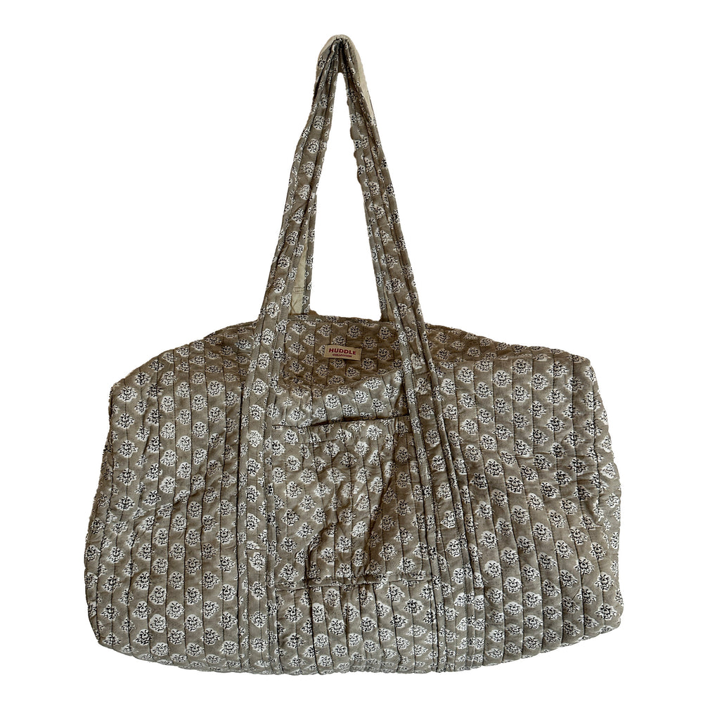 The Weekender - Georgie in biscuit